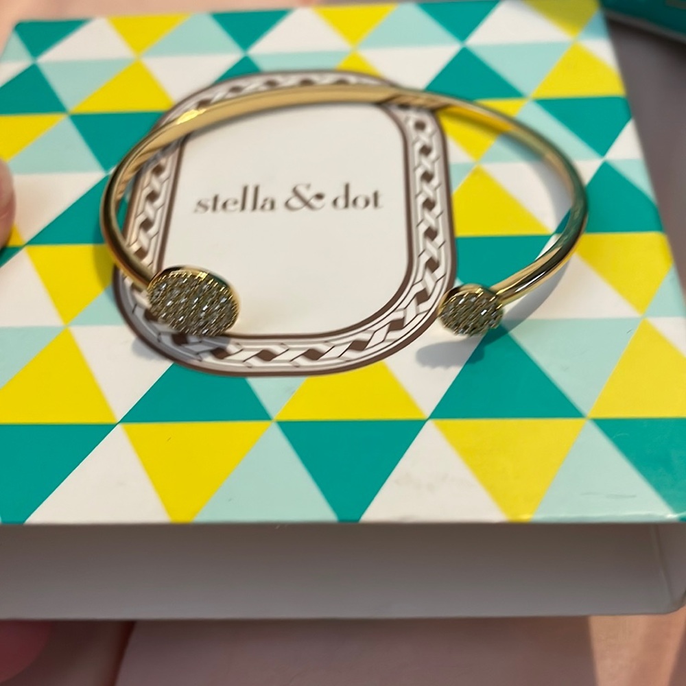 Stella & Dot Pave Disc Cuff in Gold